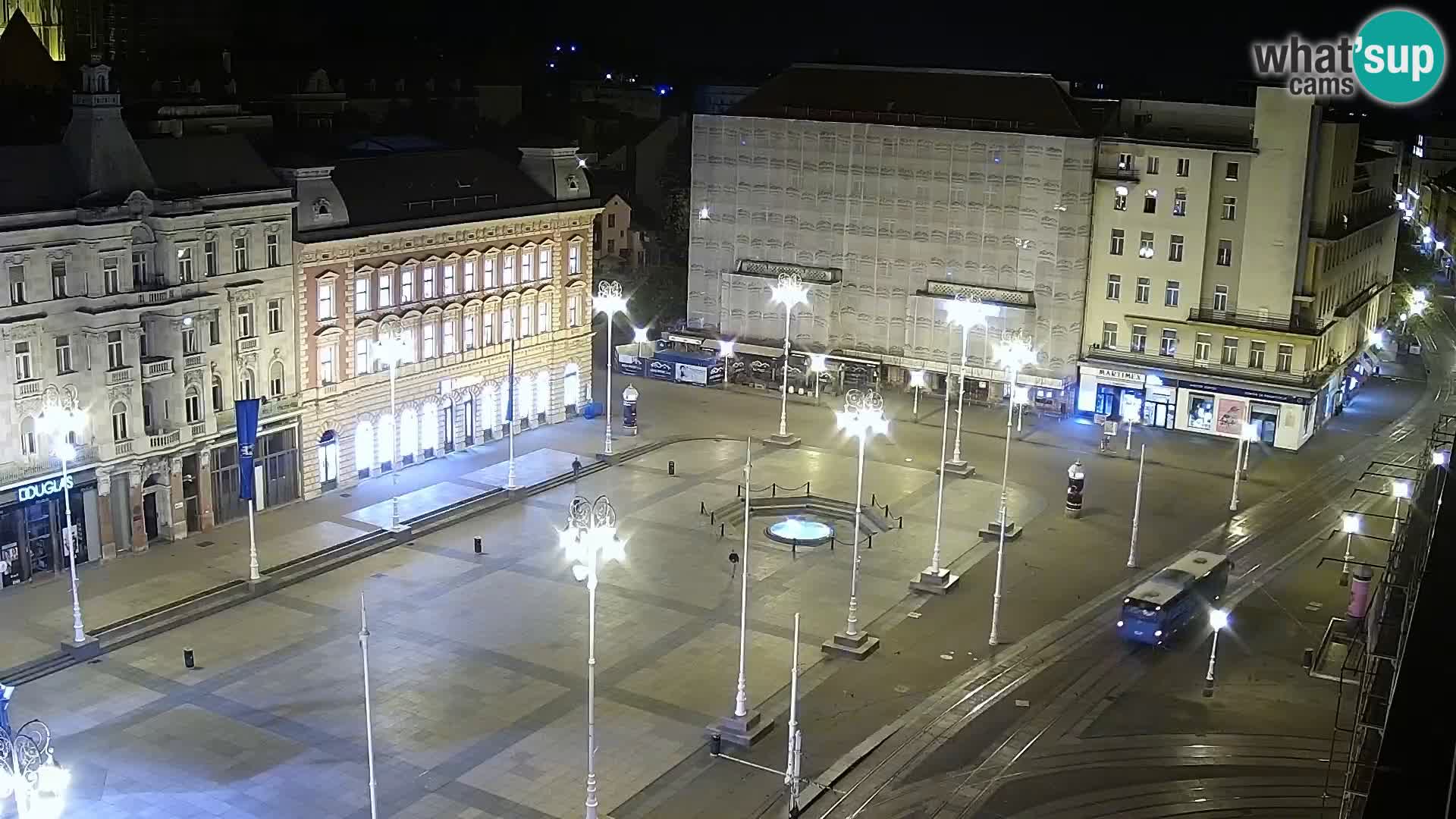 Trg Bana Jelačića web kamera Zagreb – Hotel Dubrovnik