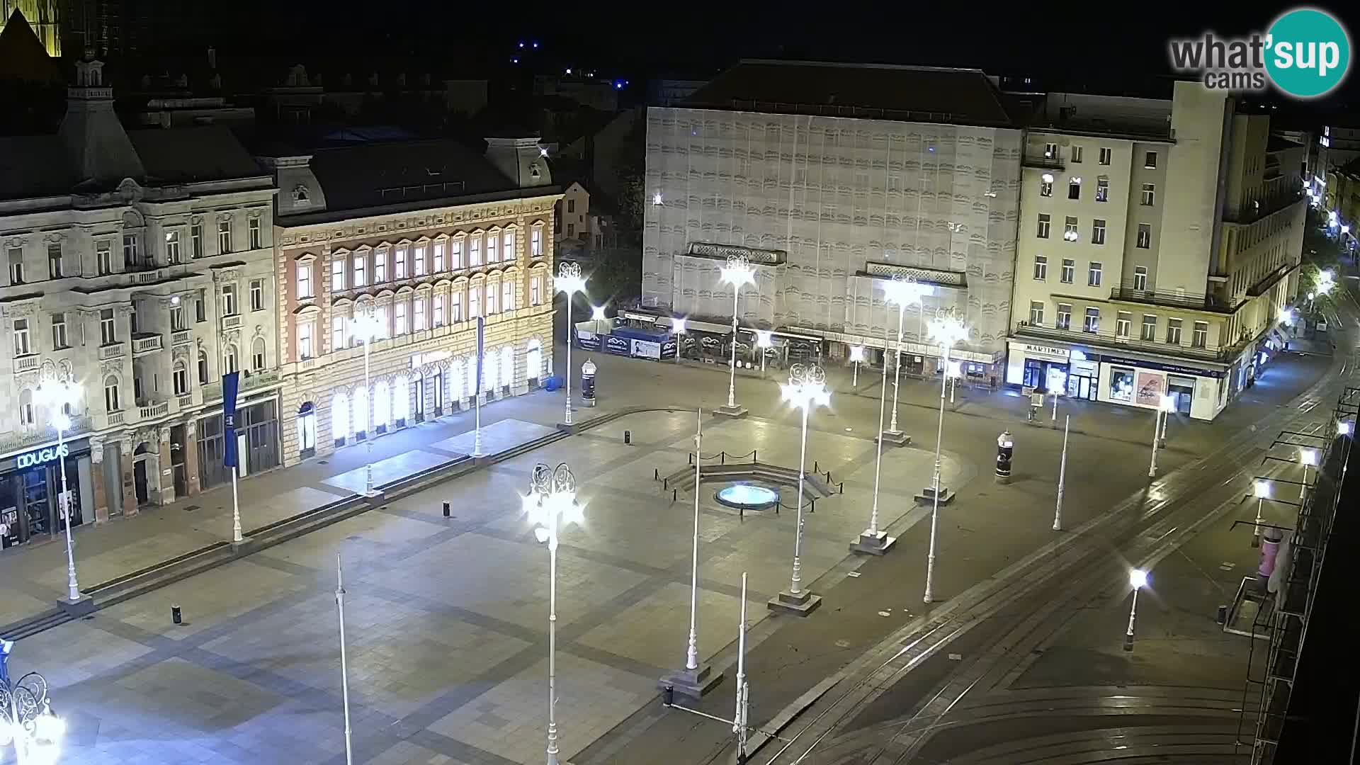 Trg Bana Jelačića v živo Zagreb – Hotel Dubrovnik