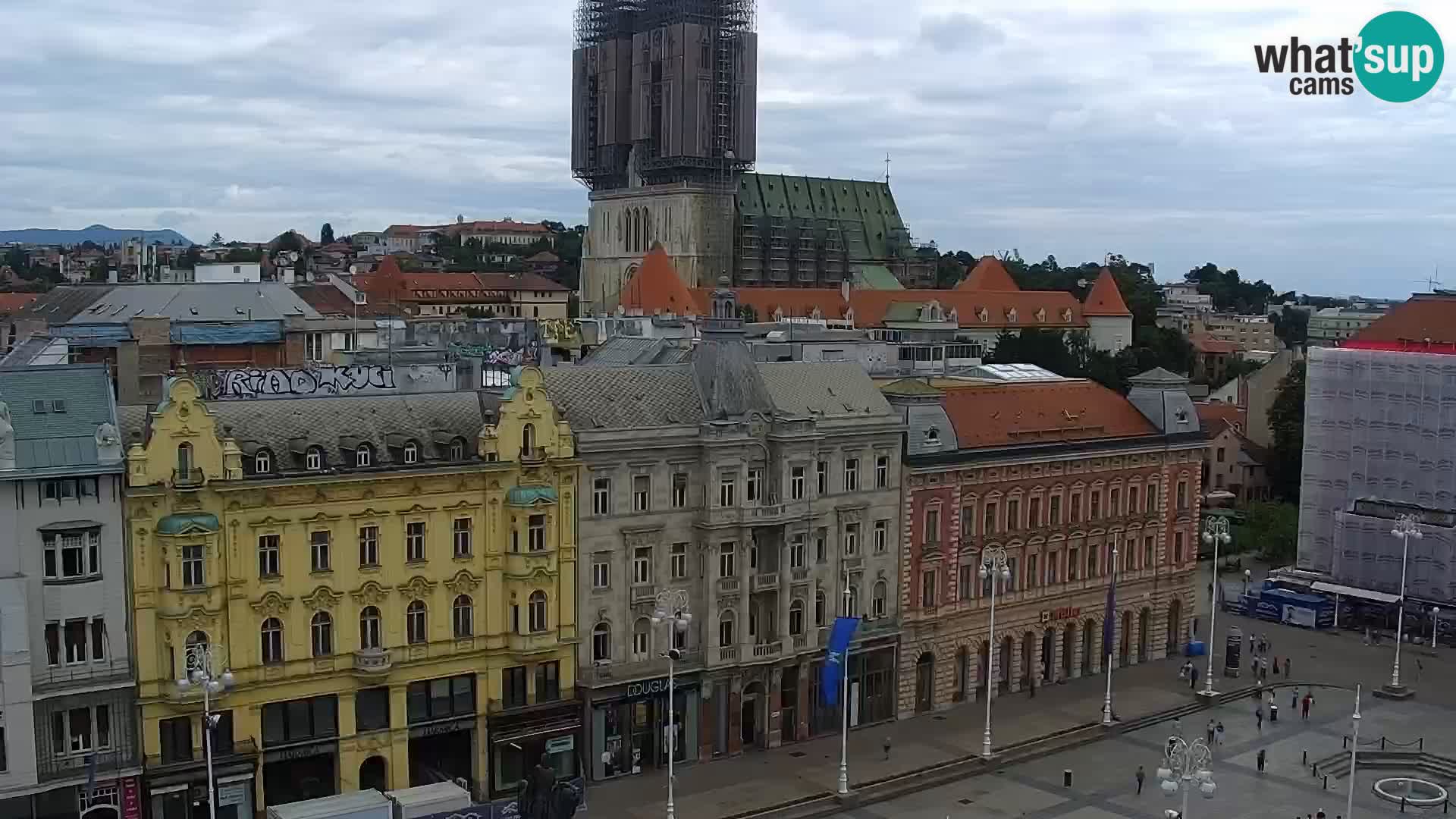 Trg Bana Jelačića v živo Zagreb – Hotel Dubrovnik