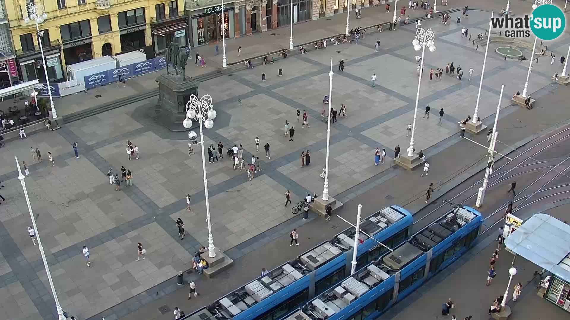 Ban Jelačić Platz  Live webcam Zagreb – Hotel Dubrovnik