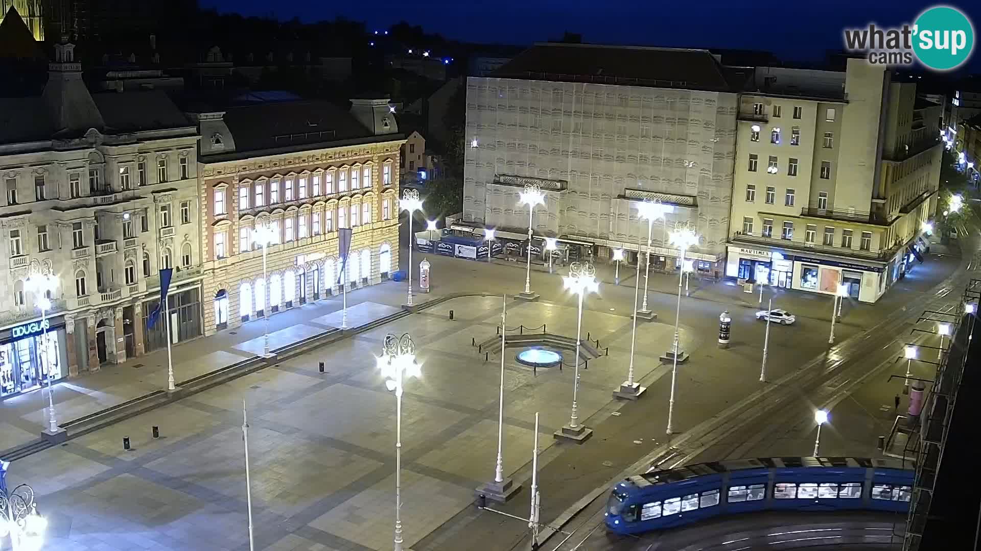 Trg Bana Jelačića v živo Zagreb – Hotel Dubrovnik