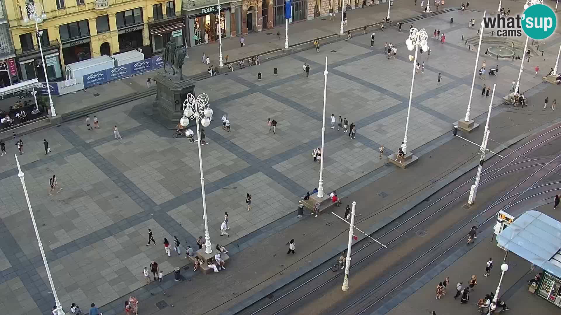Ban Jelačić Platz  Live webcam Zagreb – Hotel Dubrovnik
