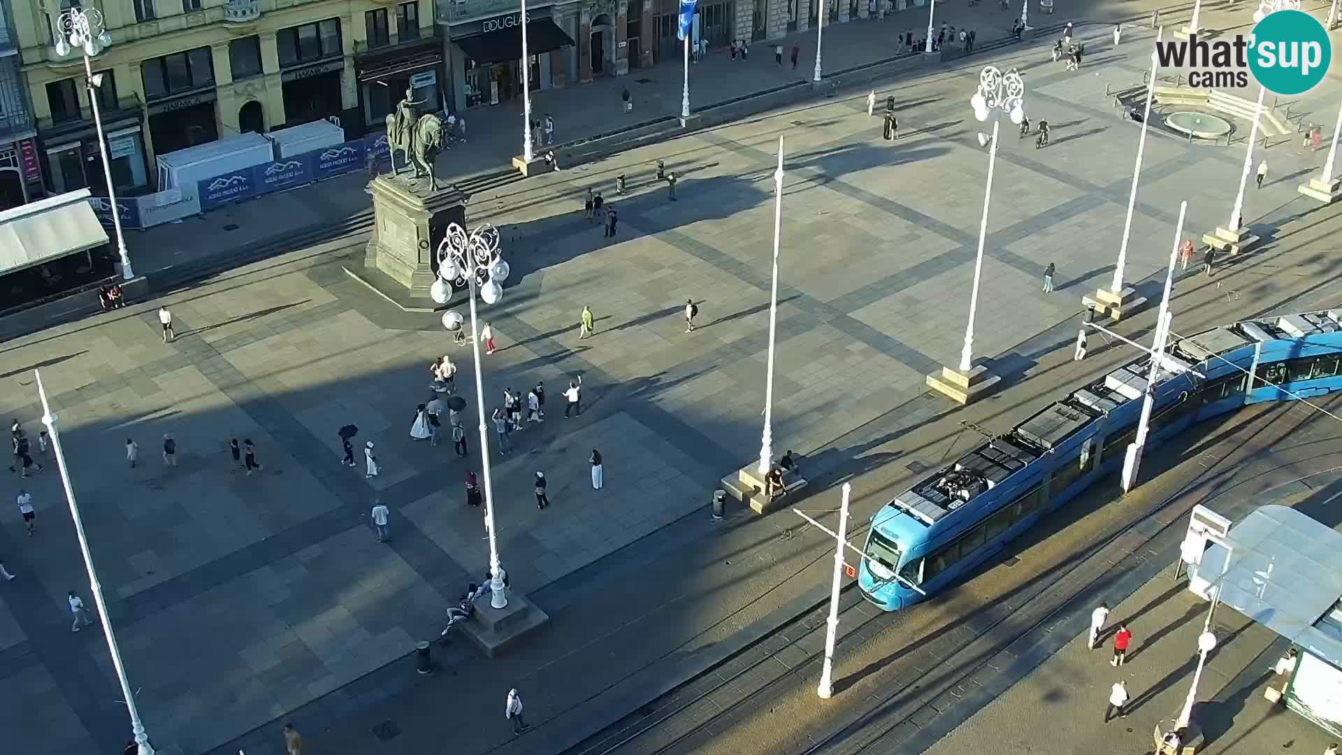 Trg Bana Jelačića web kamera Zagreb – Hotel Dubrovnik