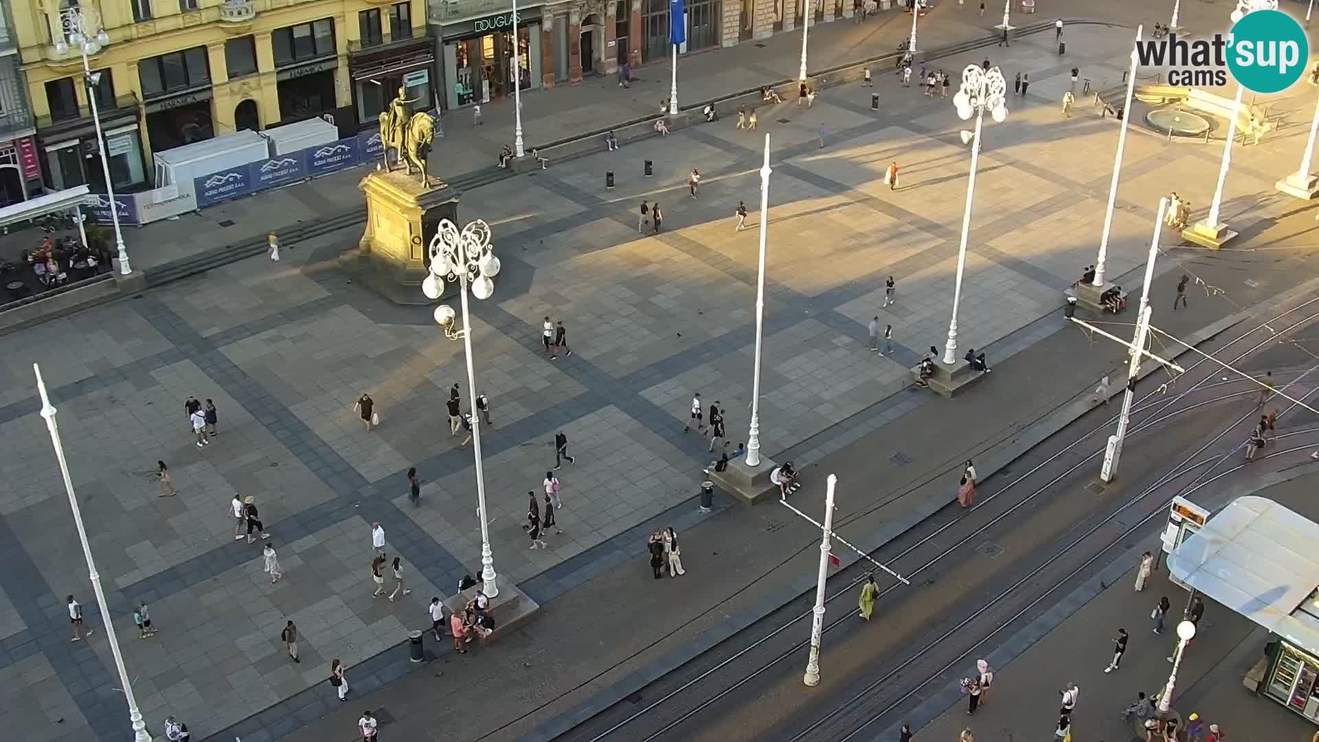 Web kamera Zagreb – Trg Bana Jelačića