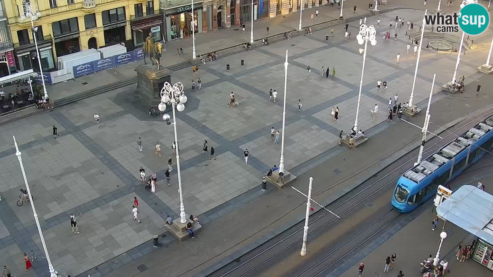 Ban Jelačić live cam Zagreb – Hotel Dubrovnik