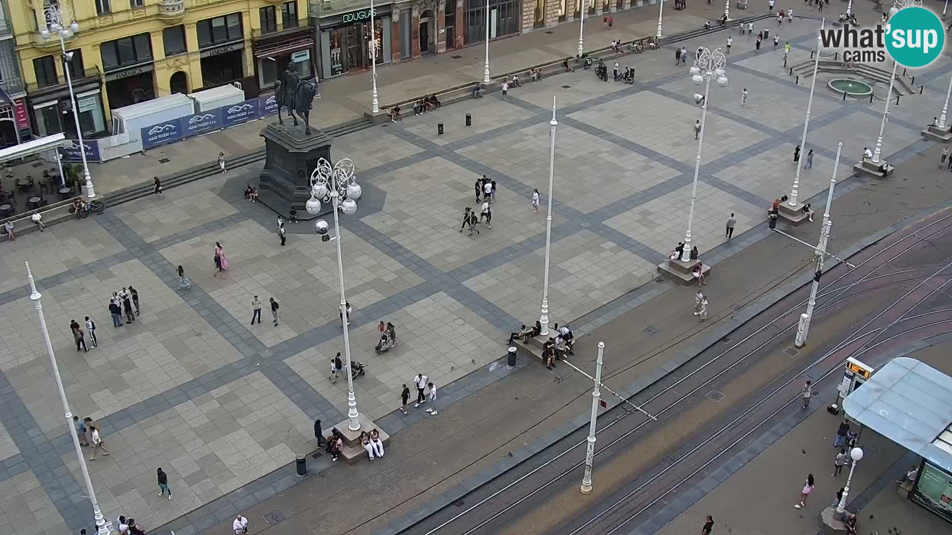 Ban Jelačić Platz  Live webcam Zagreb – Hotel Dubrovnik