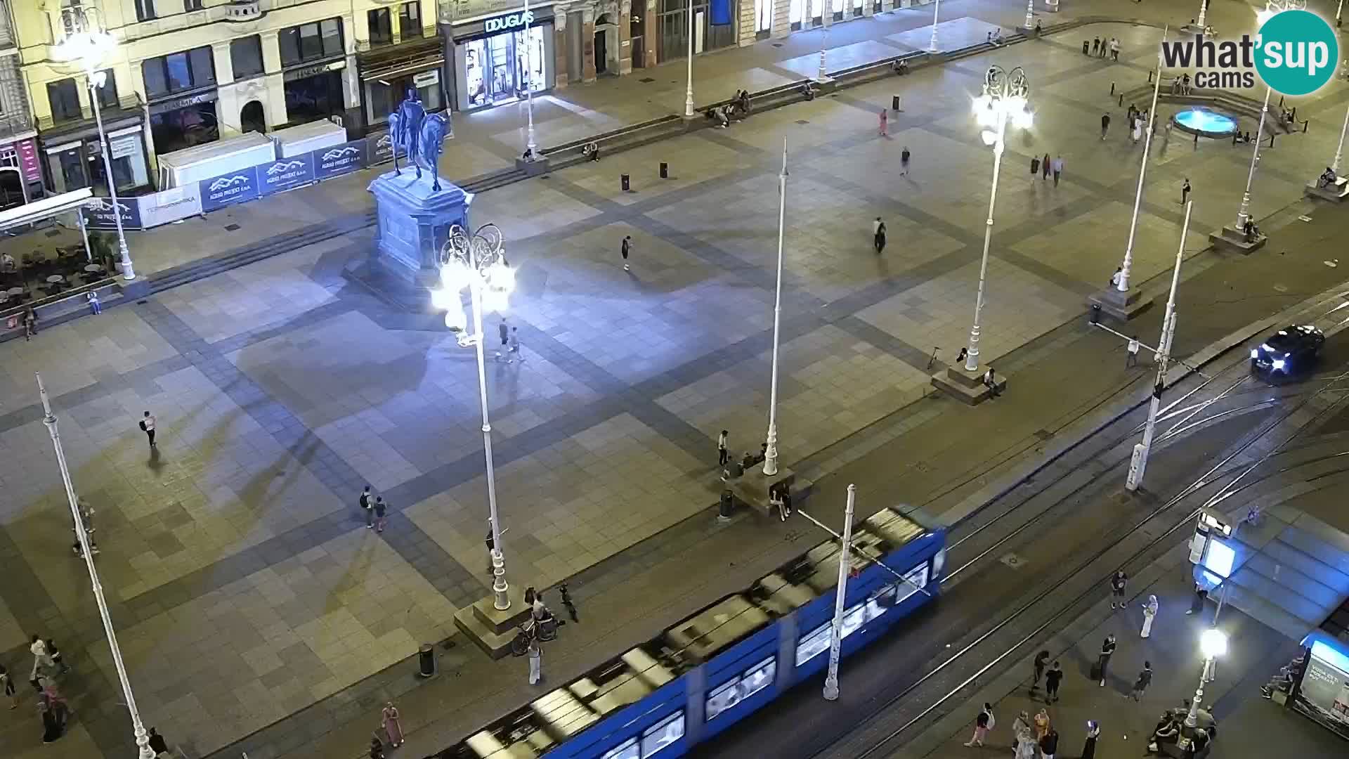 Trg Bana Jelačića web kamera Zagreb – Hotel Dubrovnik