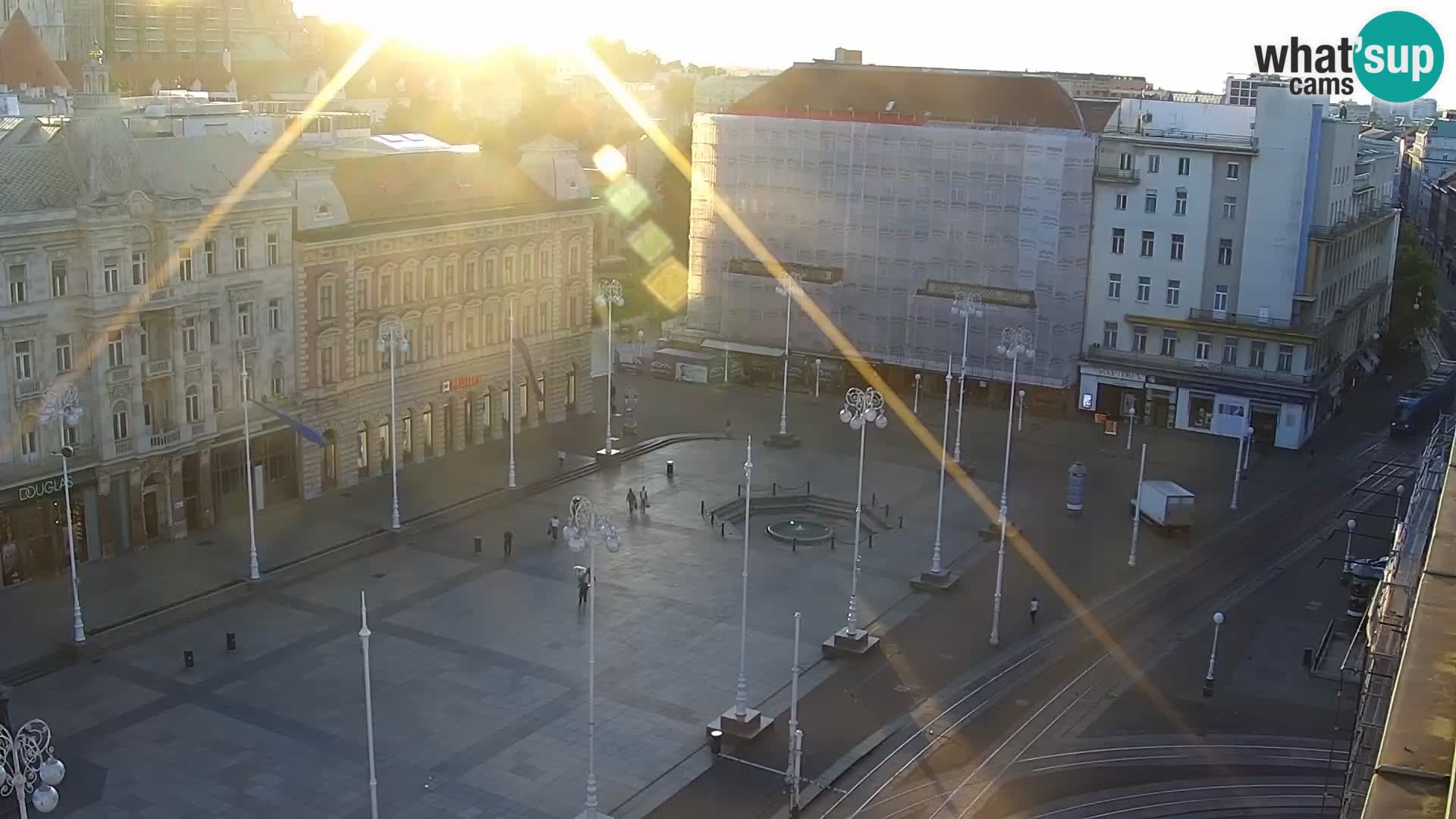 Piazza Ban Jelačić livecam Zagreb – Hotel Dubrovnik
