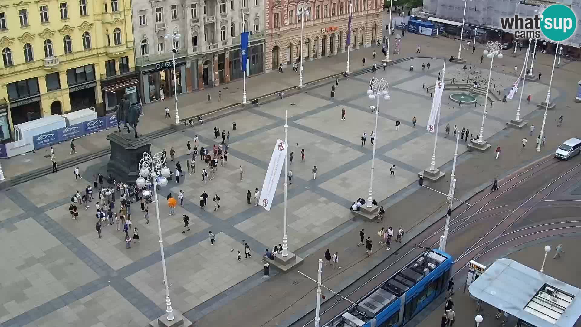 Web kamera Zagreb – Trg Bana Jelačića