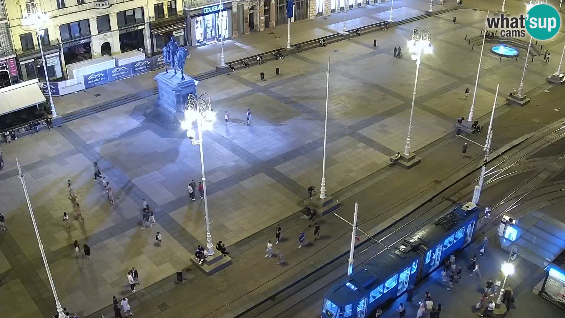 Trg Bana Jelačića web kamera Zagreb – Hotel Dubrovnik