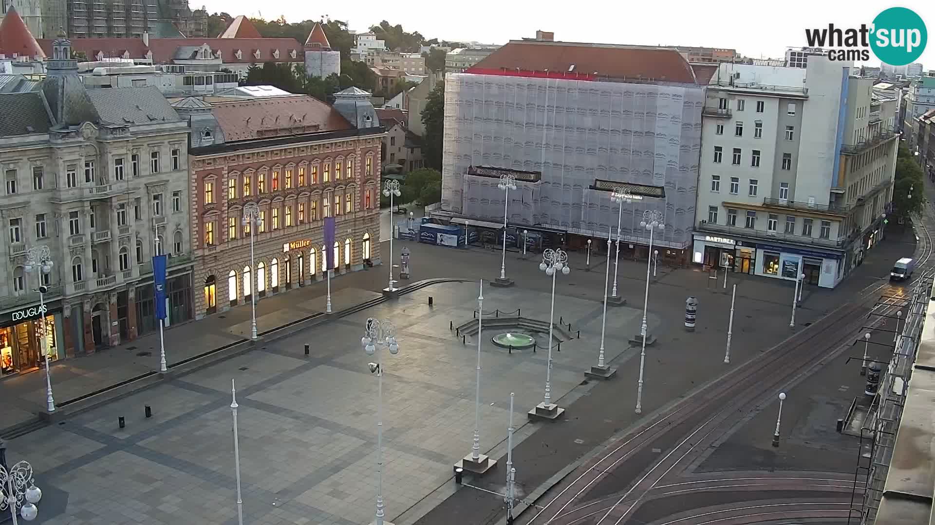 Zagreb – Bana Jelačića square panorama