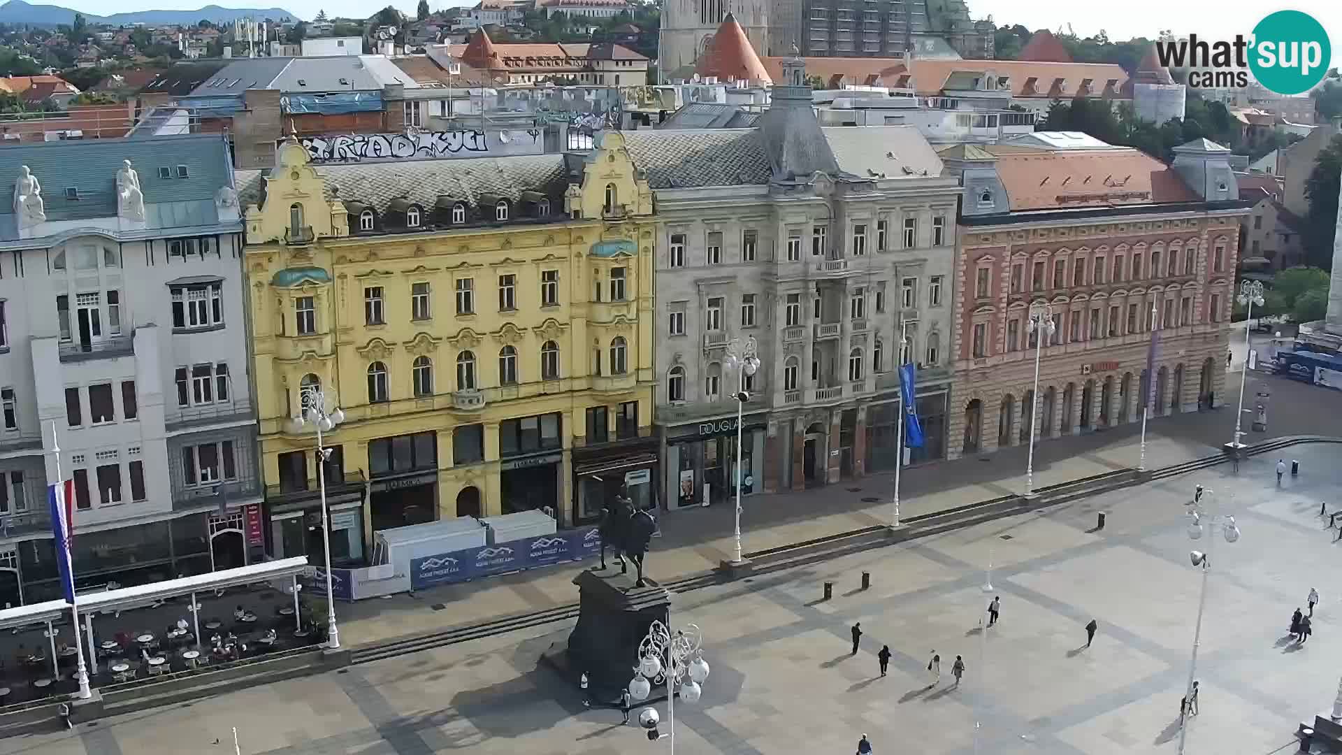 Zagreb – Bana Jelačića square panorama