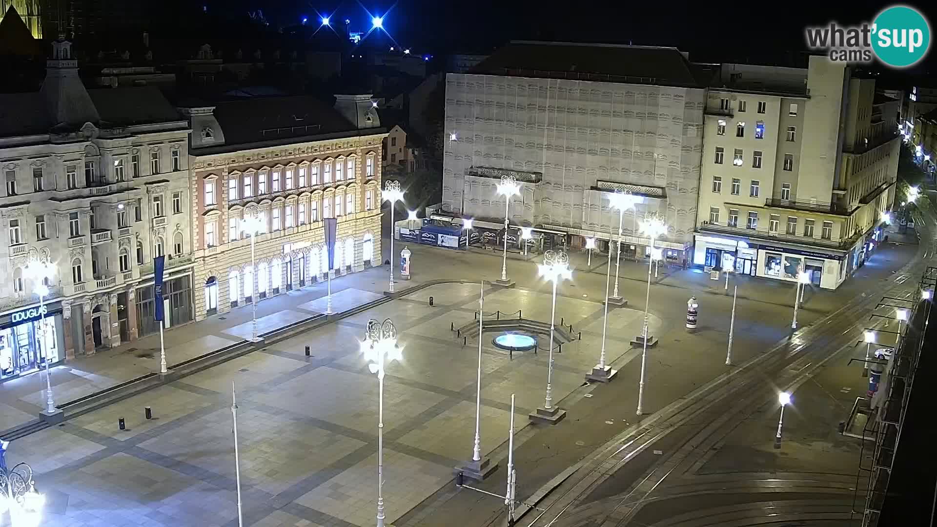 Trg Bana Jelačića v živo Zagreb – Hotel Dubrovnik