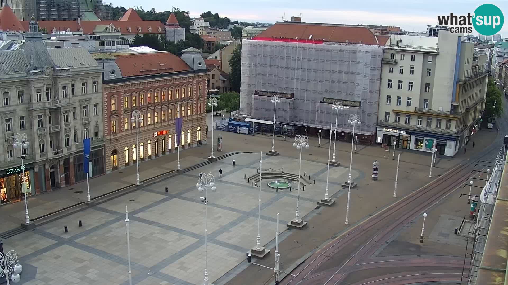 Trg Bana Jelačića v živo Zagreb – Hotel Dubrovnik