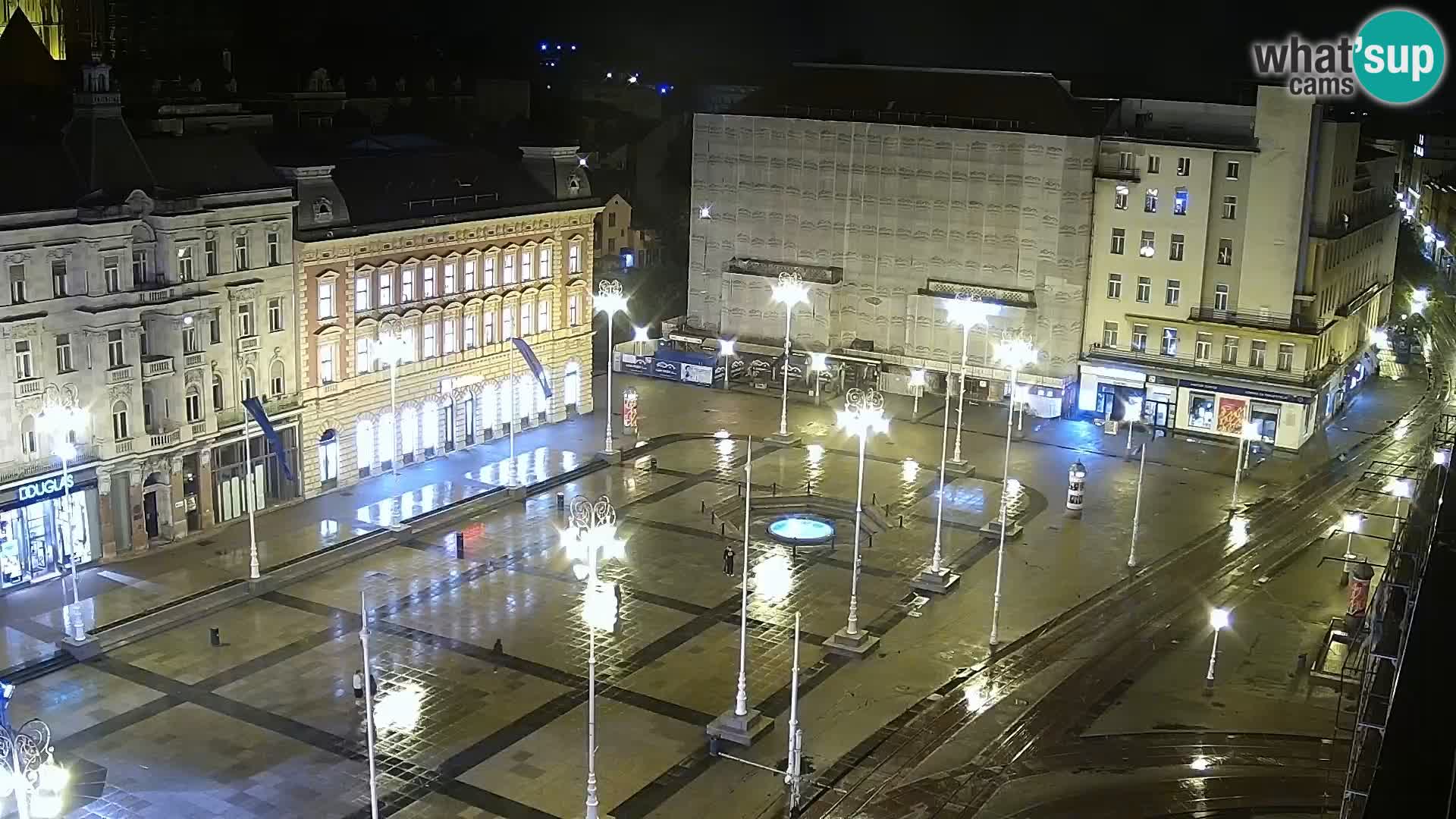 Trg Bana Jelačića web kamera Zagreb – Hotel Dubrovnik