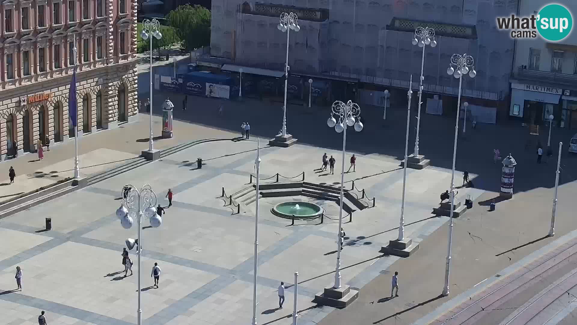 Trg Bana Jelačića web kamera Zagreb – Hotel Dubrovnik