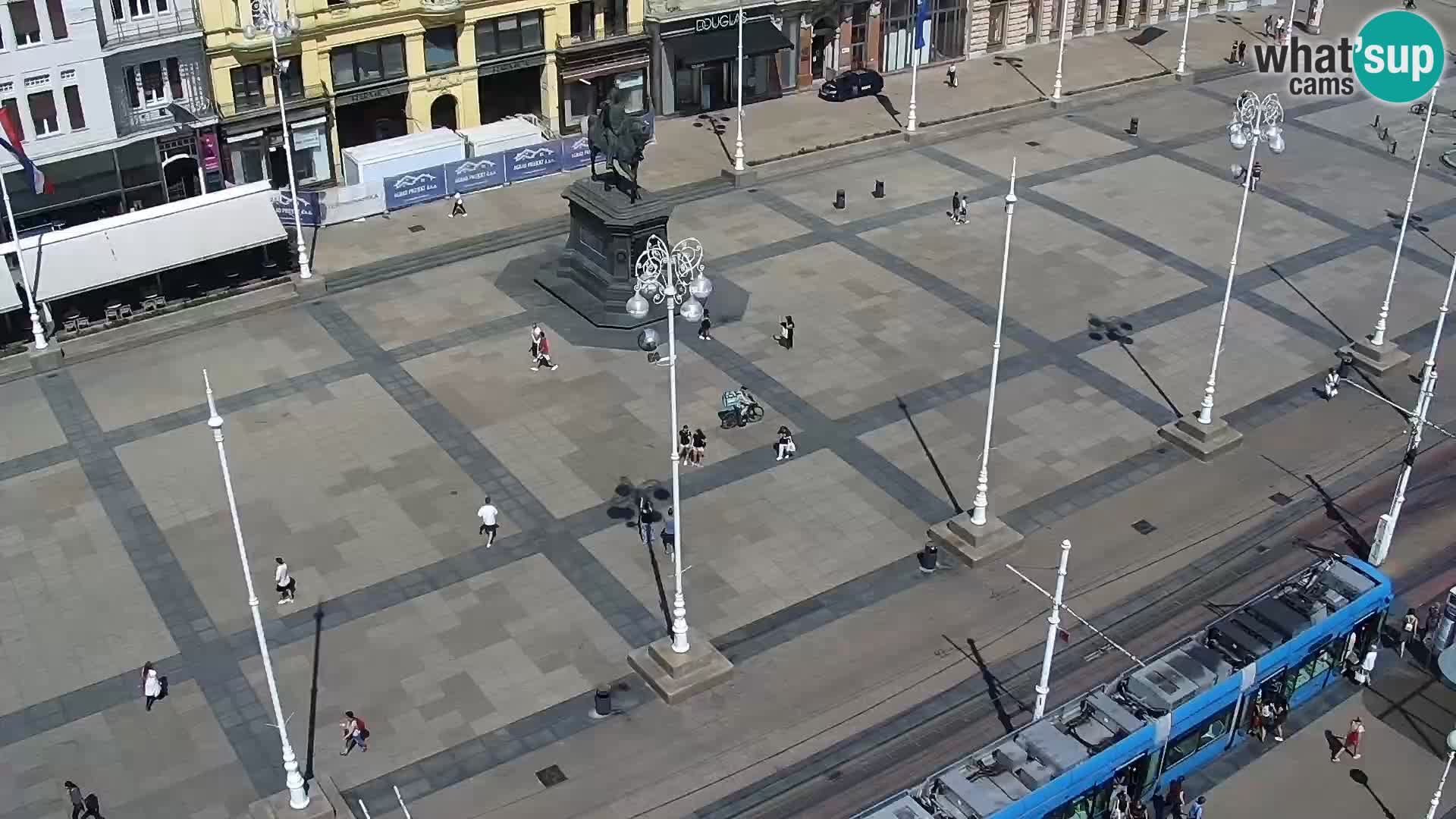 Trg Bana Jelačića web kamera Zagreb – Hotel Dubrovnik
