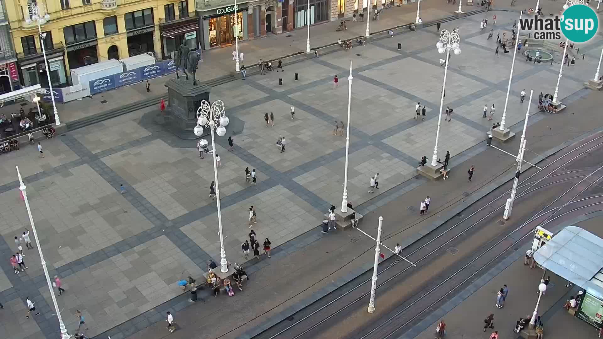 Ban Jelačić Platz  Live webcam Zagreb – Hotel Dubrovnik