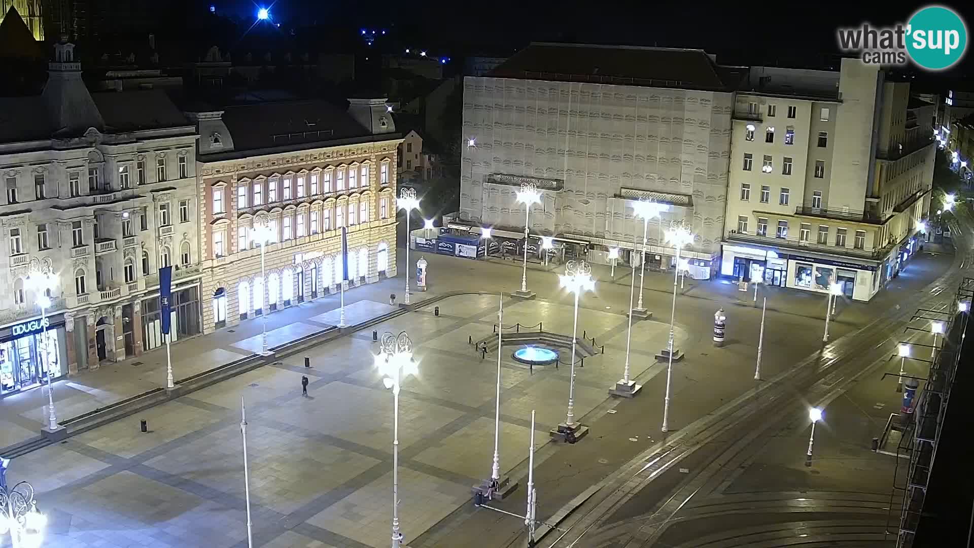 Trg Bana Jelačića v živo Zagreb – Hotel Dubrovnik