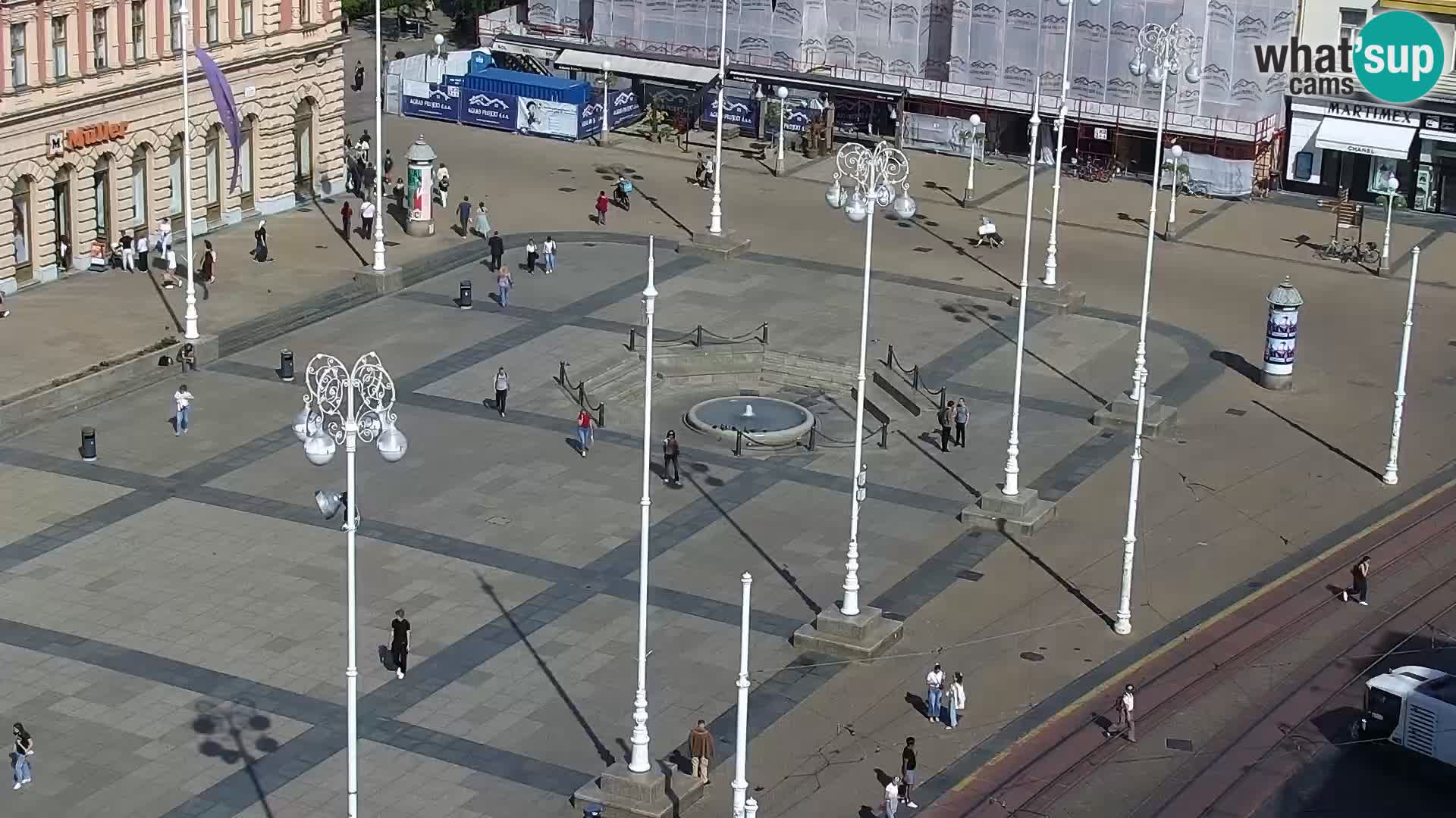 Trg Bana Jelačića v živo Zagreb – Hotel Dubrovnik