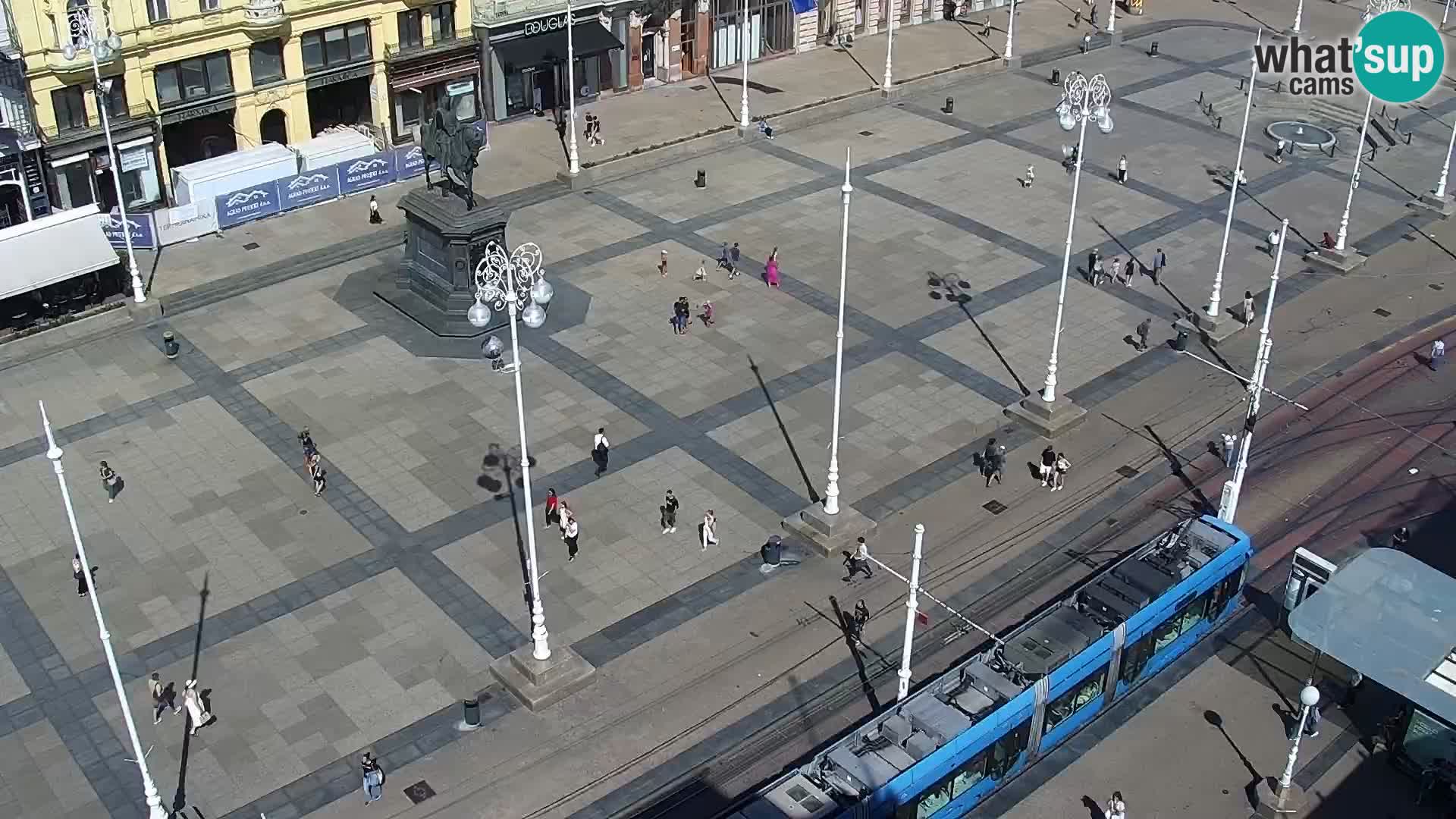 Trg Bana Jelačića web kamera Zagreb – Hotel Dubrovnik
