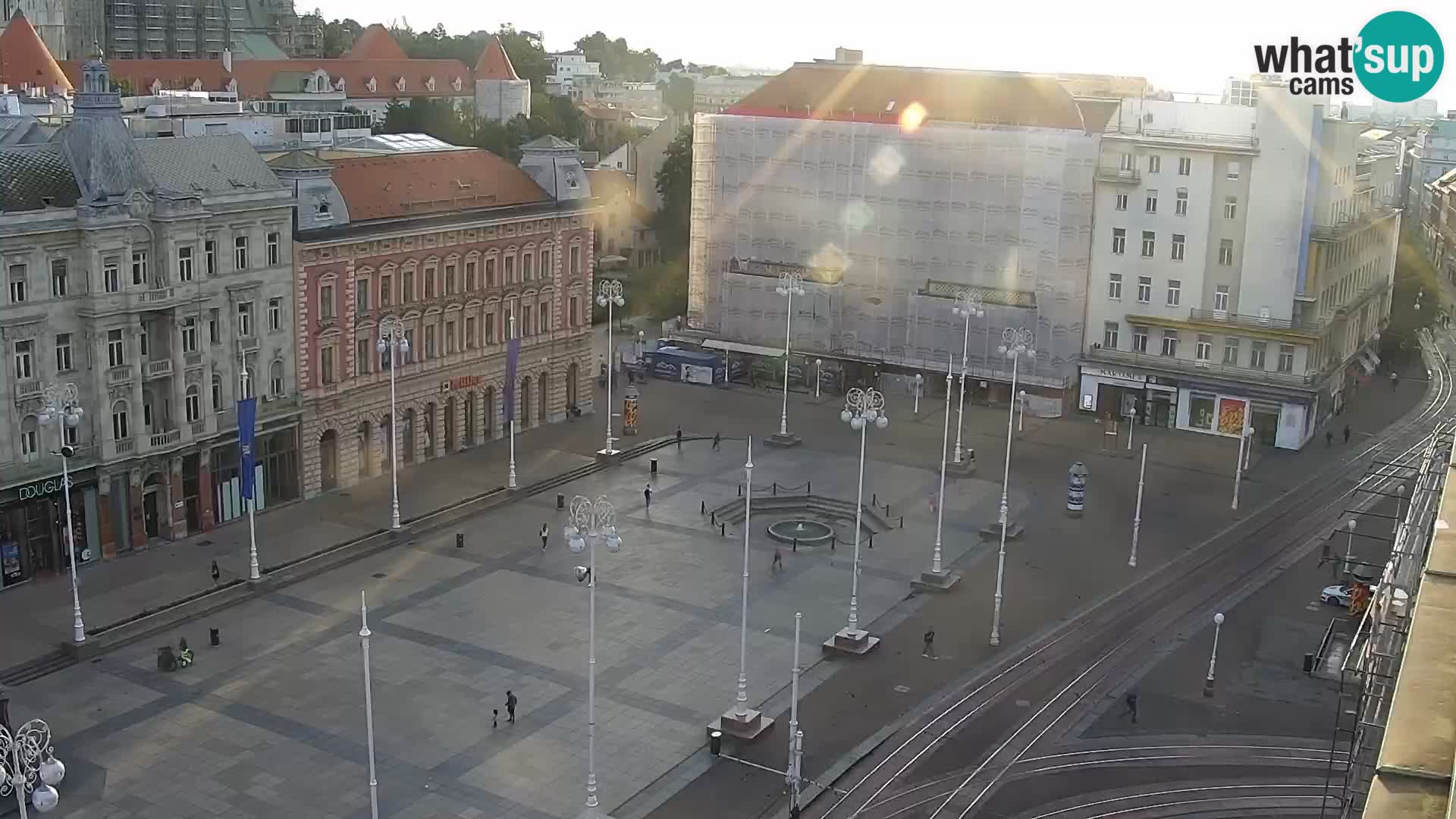Ban Jelačić live cam Zagreb – Hotel Dubrovnik