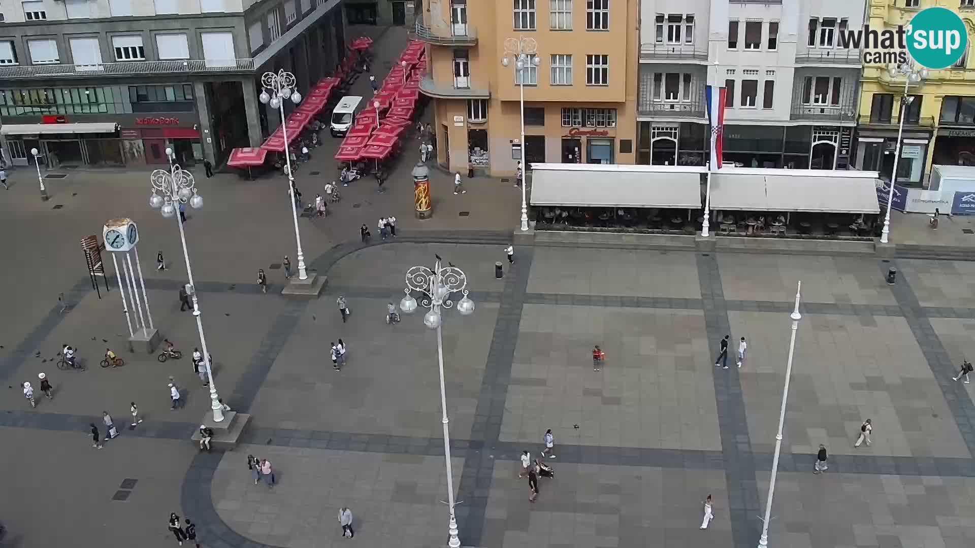 Trg Bana Jelačića v živo Zagreb – Hotel Dubrovnik