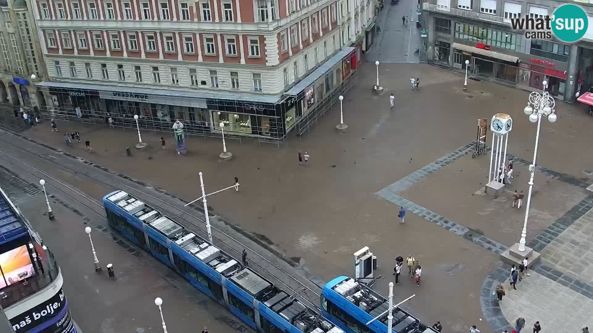 Trg Bana Jelačića v živo Zagreb – Hotel Dubrovnik