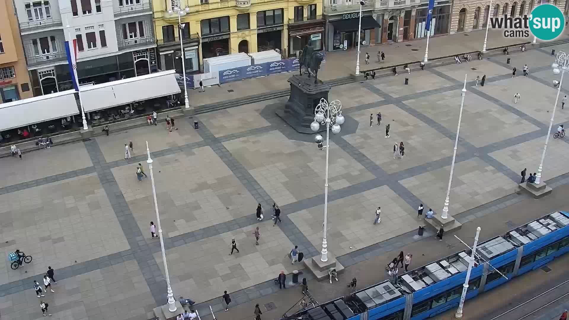 Trg Bana Jelačića v živo Zagreb – Hotel Dubrovnik