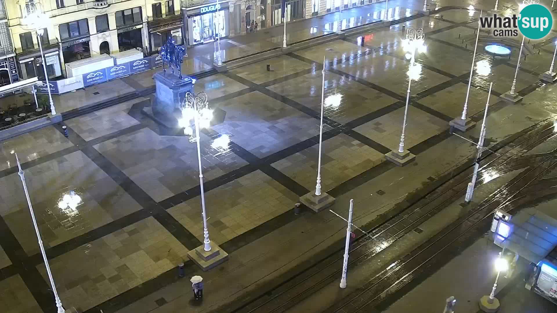 Trg Bana Jelačića web kamera Zagreb – Hotel Dubrovnik