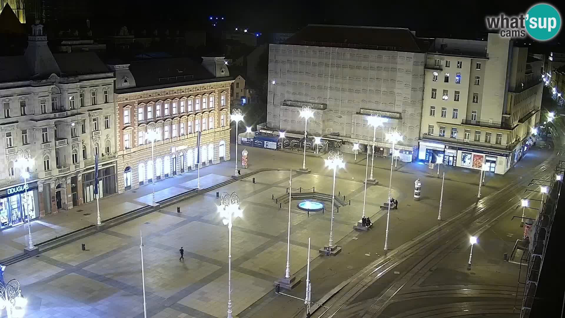 Trg Bana Jelačića web kamera Zagreb – Hotel Dubrovnik