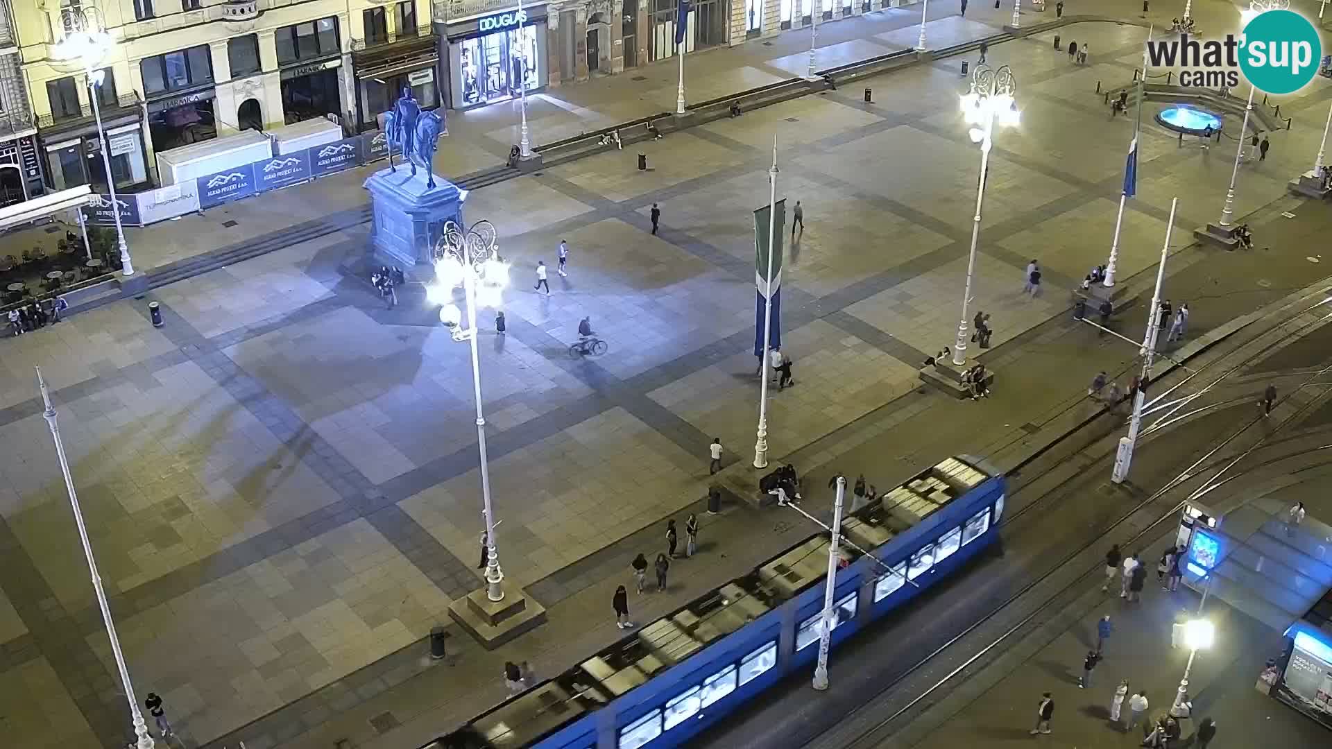 Trg Bana Jelačića v živo Zagreb – Hotel Dubrovnik