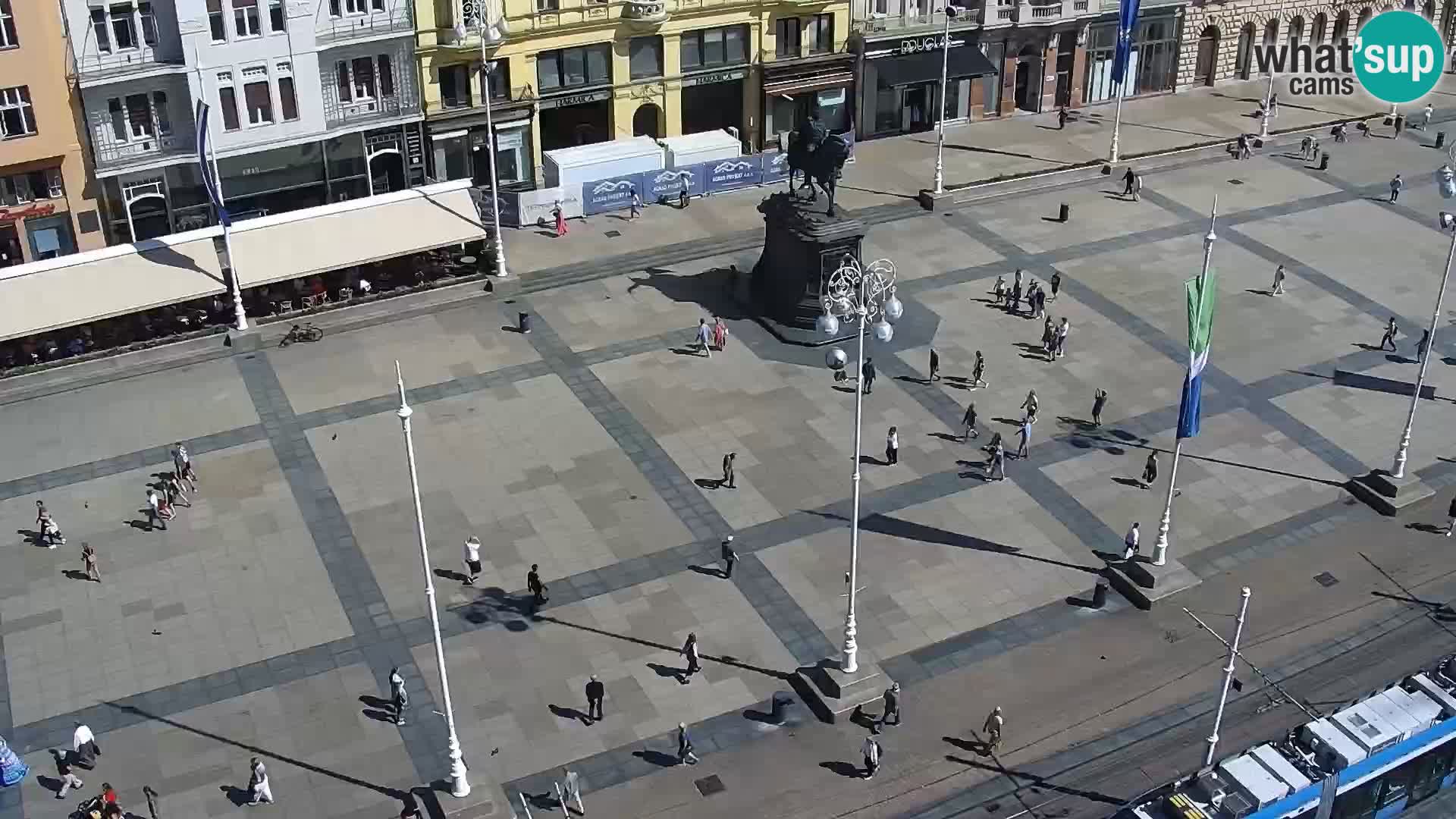Trg Bana Jelačića web kamera Zagreb – Hotel Dubrovnik