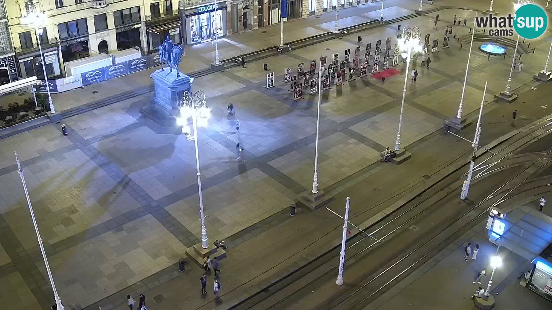 Trg Bana Jelačića v živo Zagreb – Hotel Dubrovnik