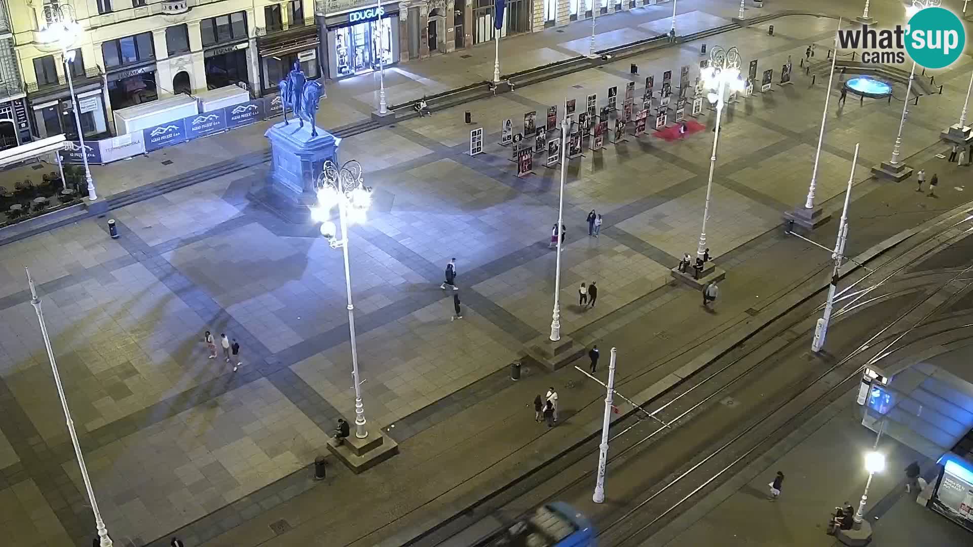 Trg Bana Jelačića web kamera Zagreb – Hotel Dubrovnik