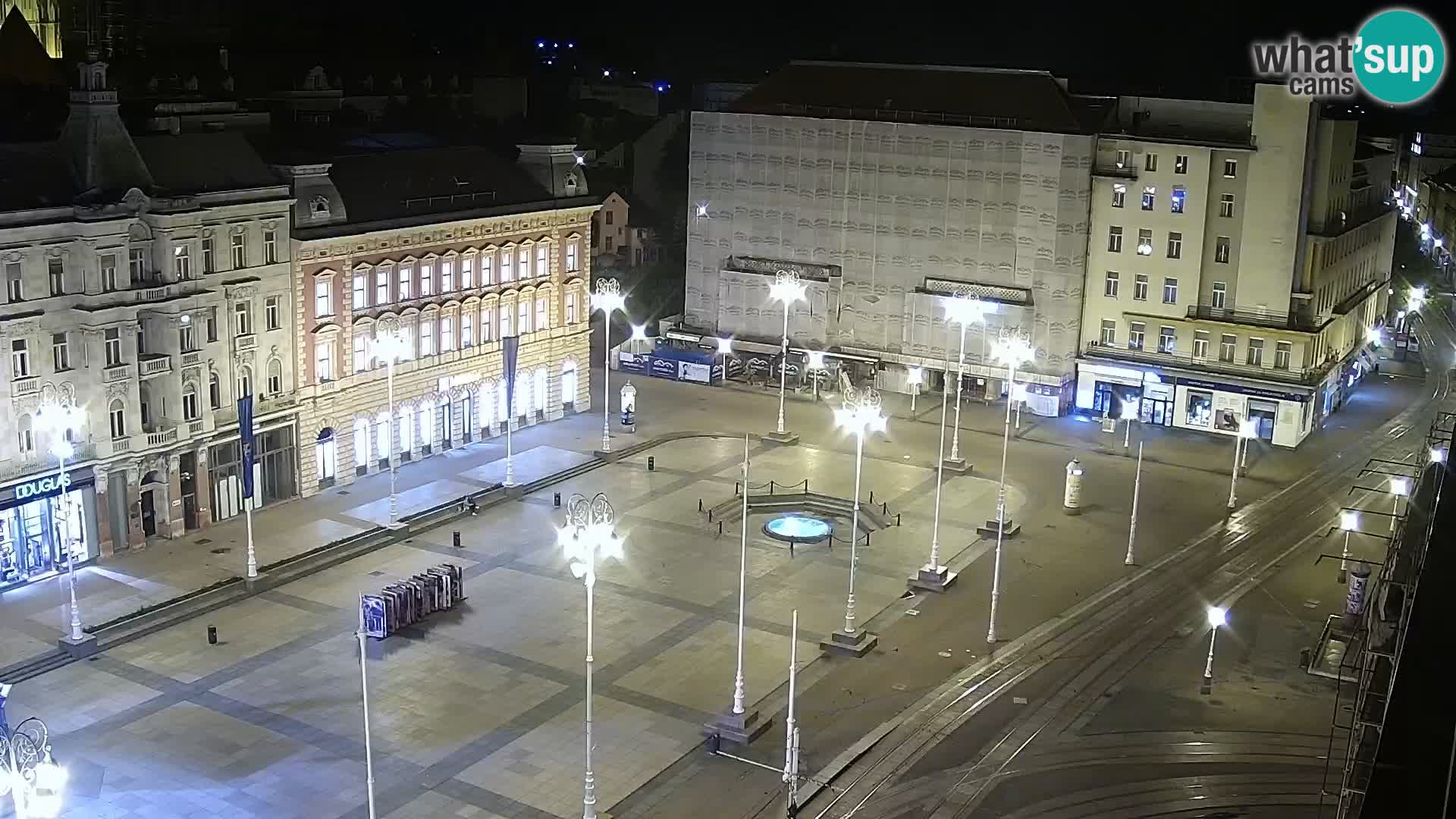 Trg Bana Jelačića web kamera Zagreb – Hotel Dubrovnik