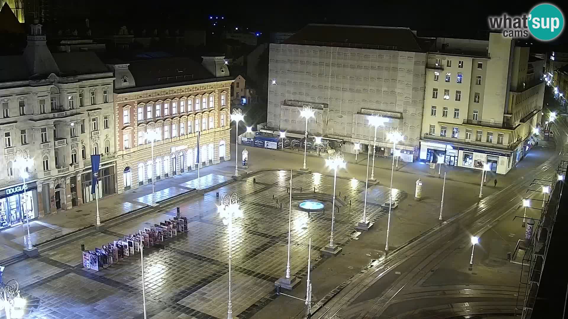 Trg Bana Jelačića v živo Zagreb – Hotel Dubrovnik