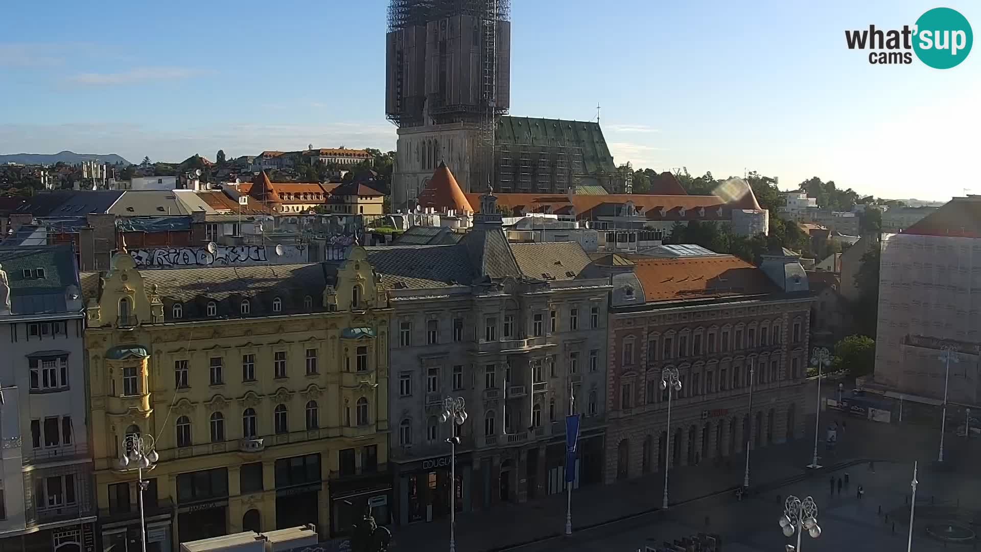 Trg Bana Jelačića web kamera Zagreb – Hotel Dubrovnik