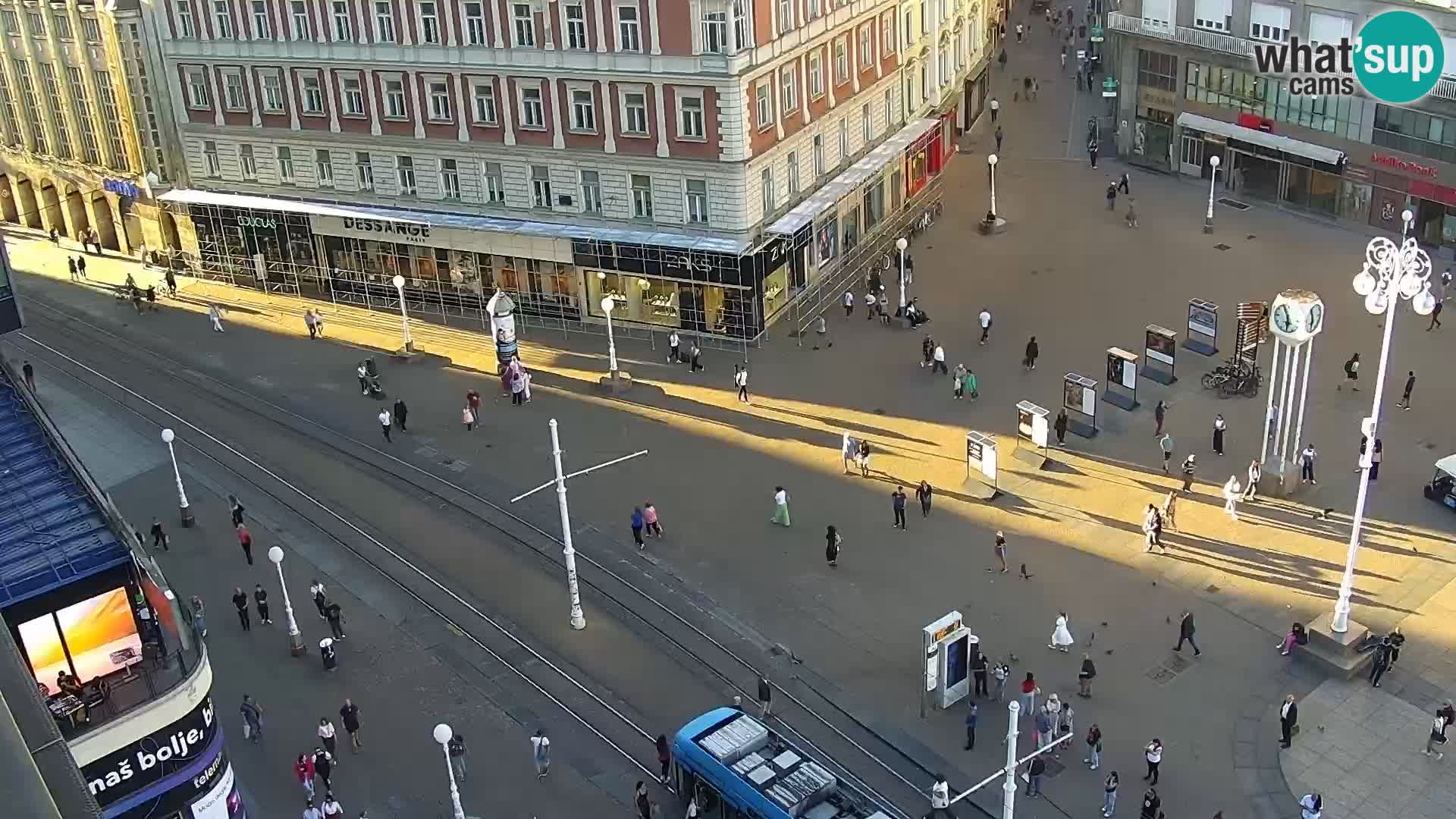 Ban Jelačić Platz  Live webcam Zagreb – Hotel Dubrovnik
