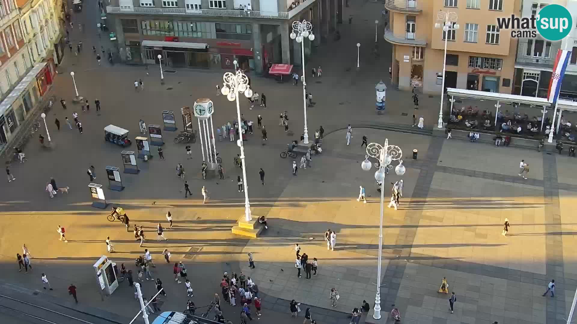 LIVE Webcam Zagreb Hotel Dubrovnik | Ban Jelačić square