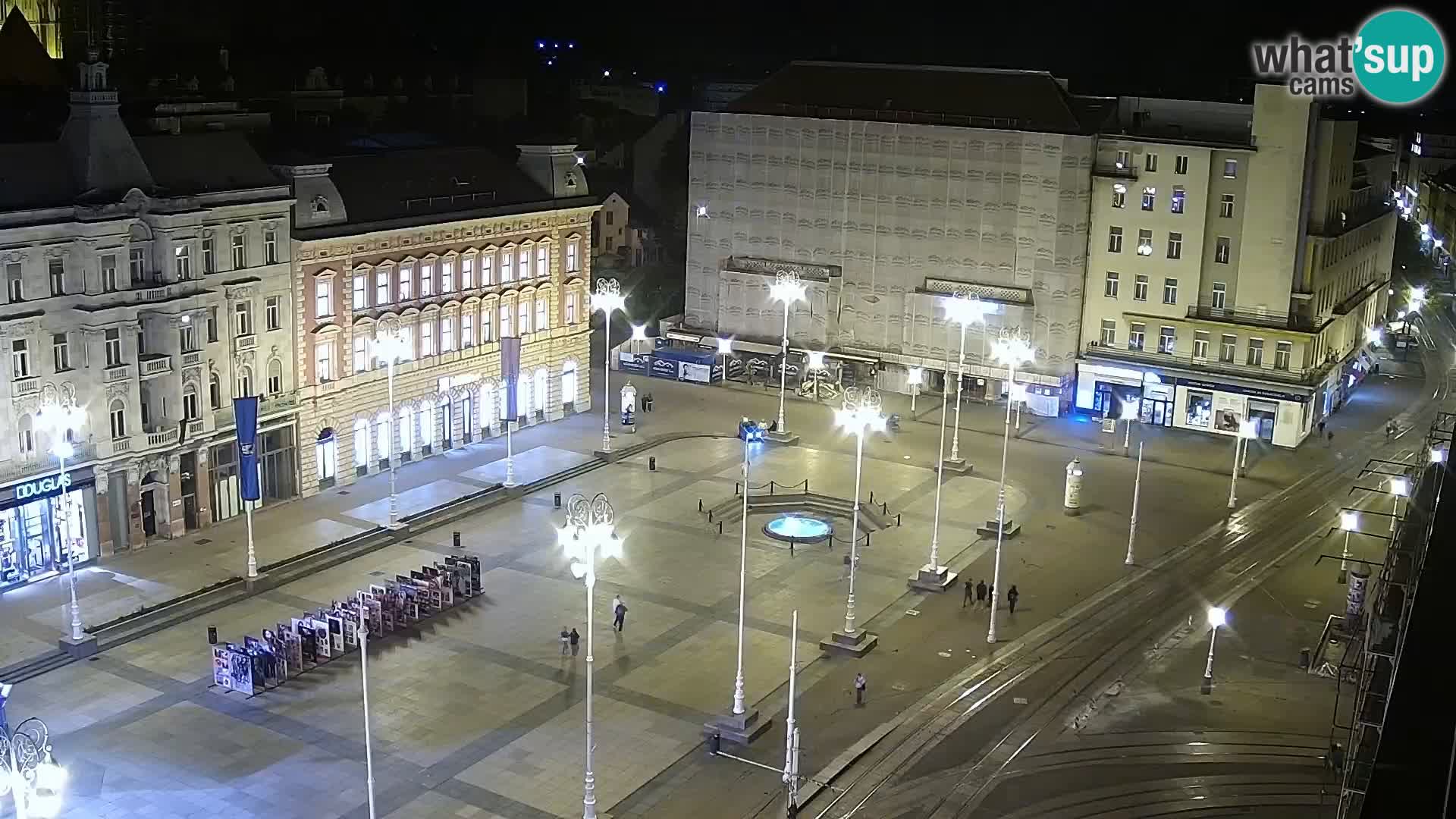 Trg Bana Jelačića v živo Zagreb – Hotel Dubrovnik