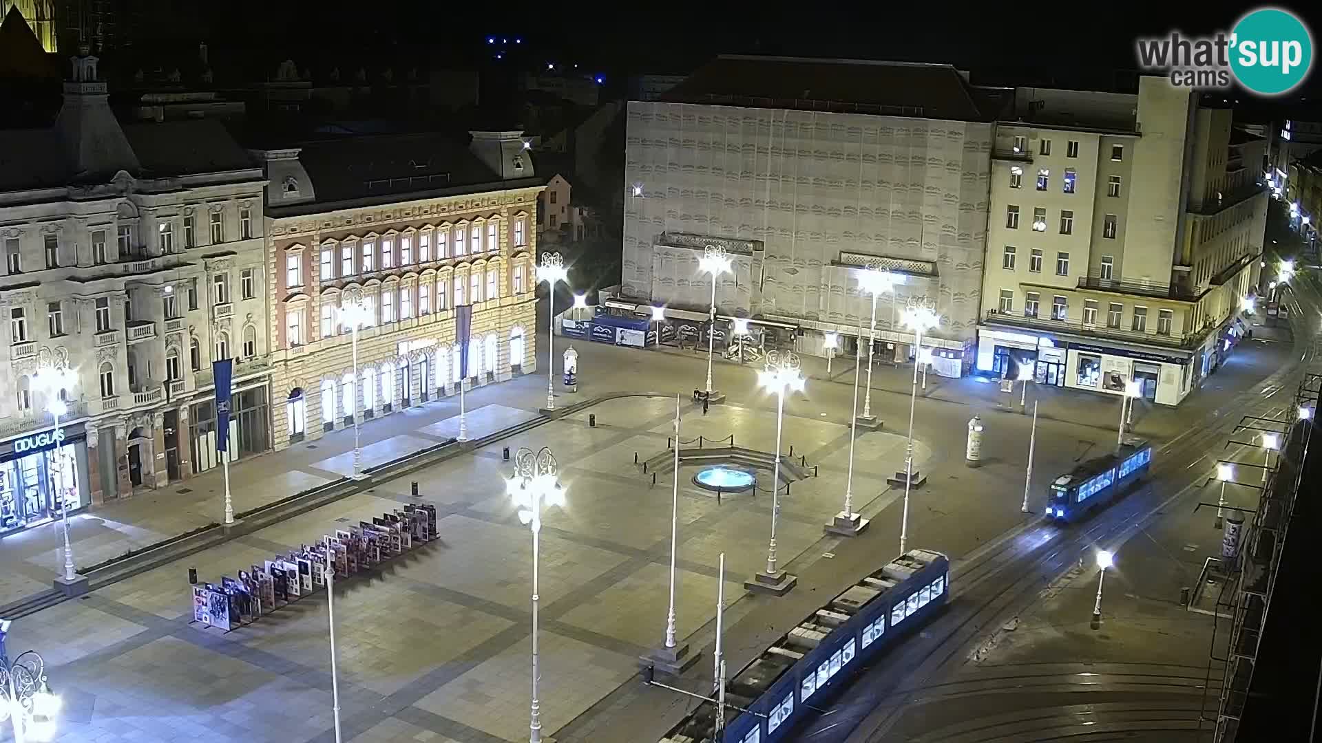 Trg Bana Jelačića v živo Zagreb – Hotel Dubrovnik