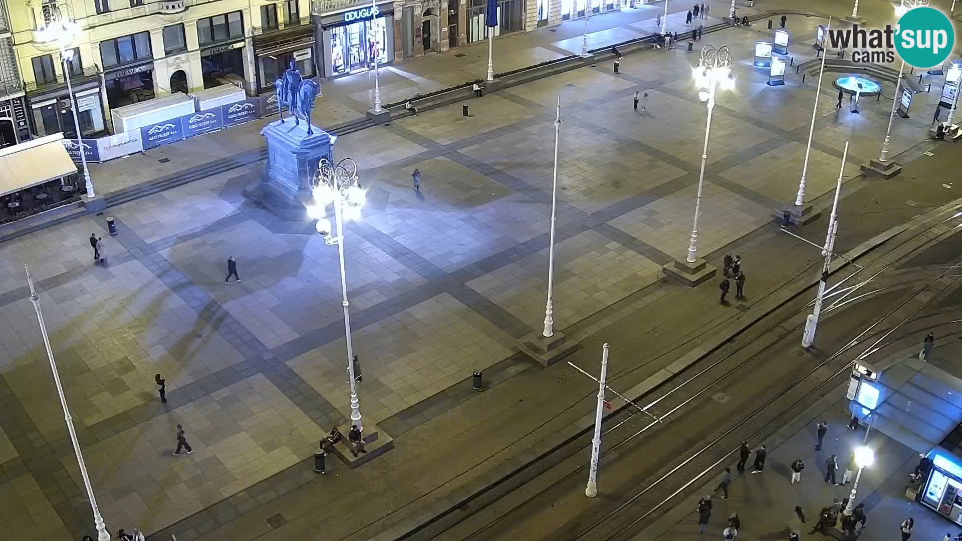Trg Bana Jelačića web kamera Zagreb – Hotel Dubrovnik
