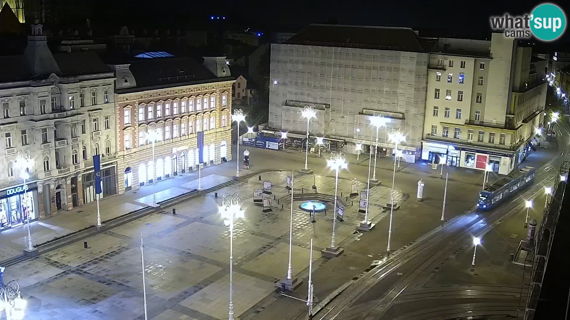 Trg Bana Jelačića web kamera Zagreb – Hotel Dubrovnik
