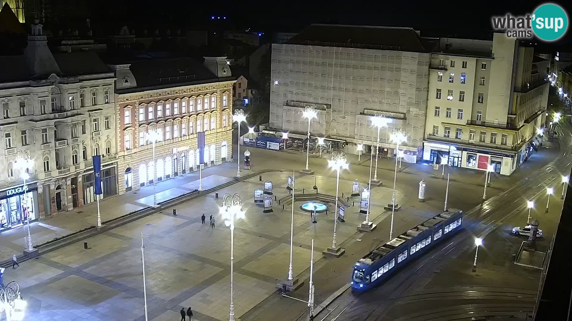 Trg Bana Jelačića v živo Zagreb – Hotel Dubrovnik