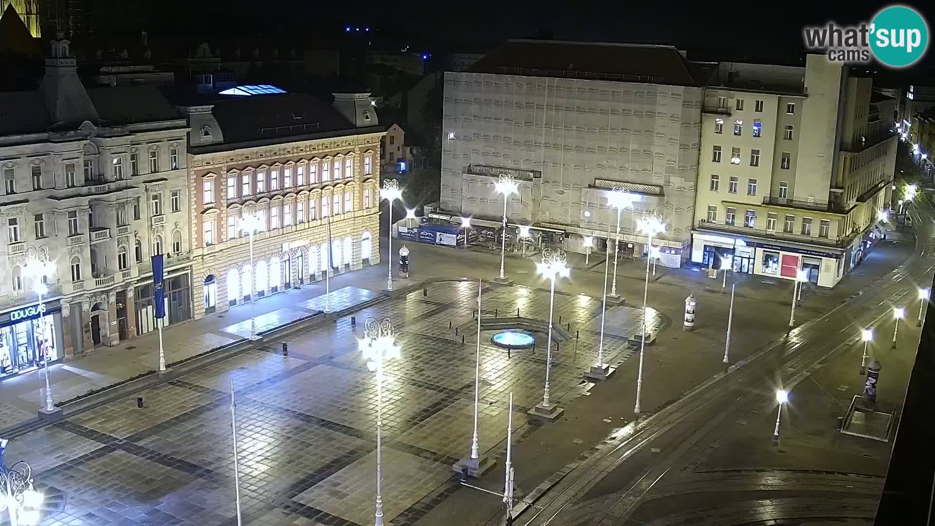Trg Bana Jelačića web kamera Zagreb – Hotel Dubrovnik