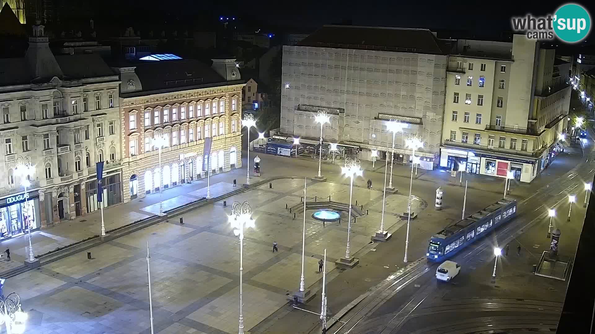 Trg Bana Jelačića web kamera Zagreb – Hotel Dubrovnik