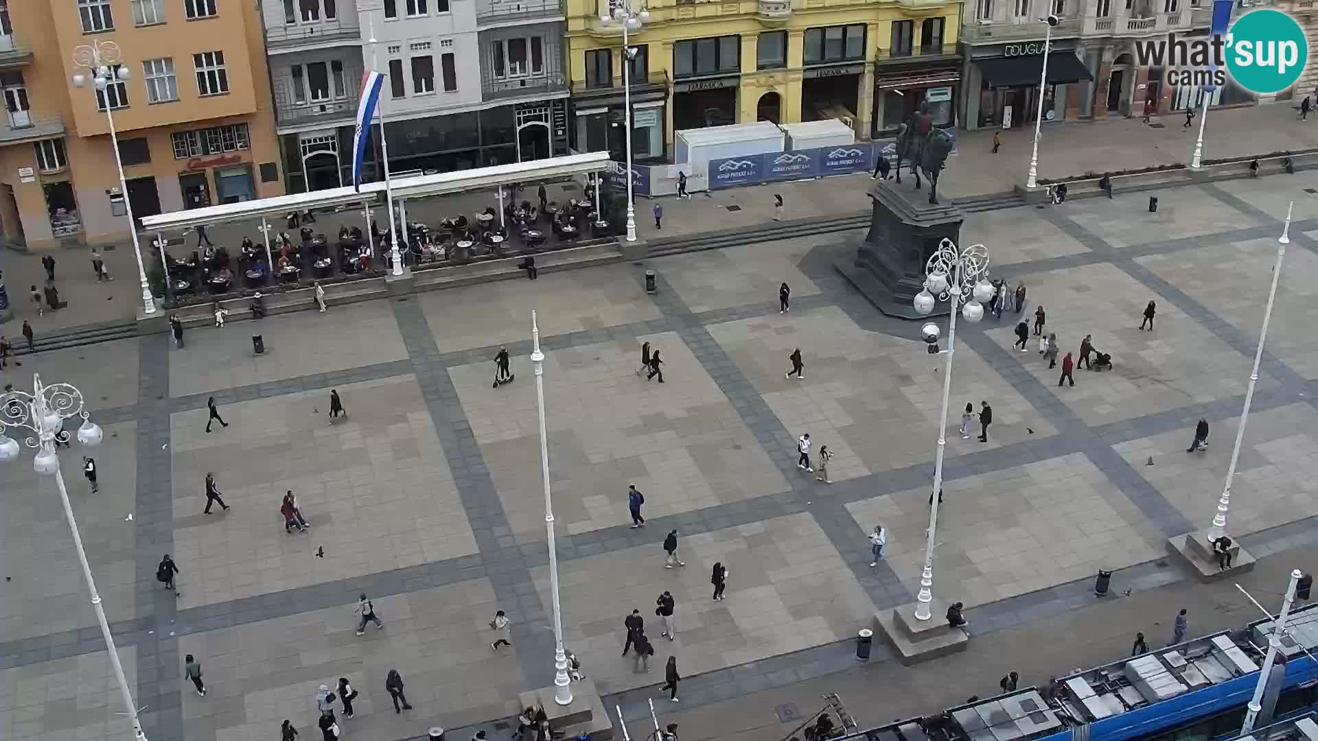 Trg Bana Jelačića web kamera Zagreb – Hotel Dubrovnik