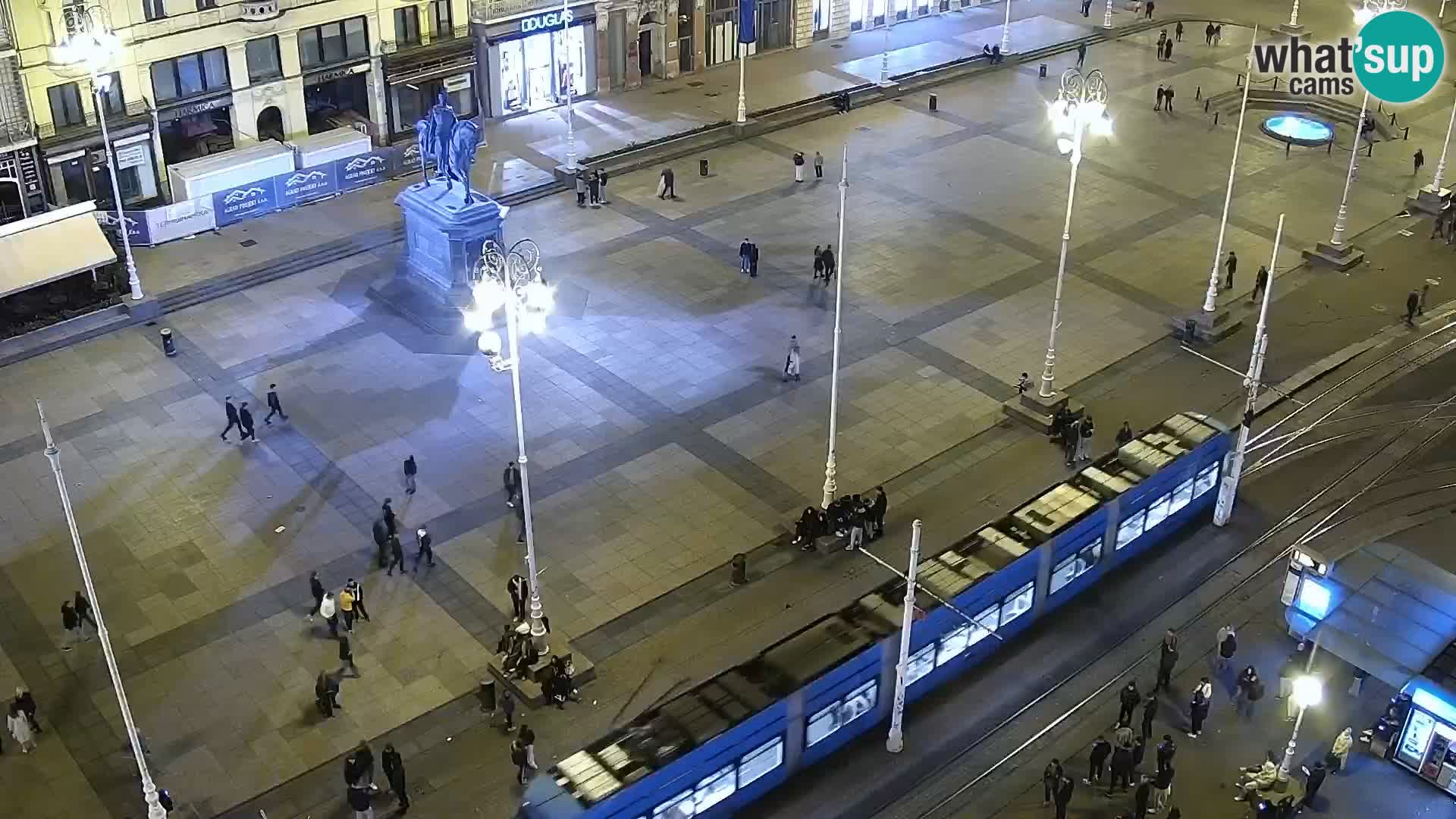 Trg Bana Jelačića v živo Zagreb – Hotel Dubrovnik