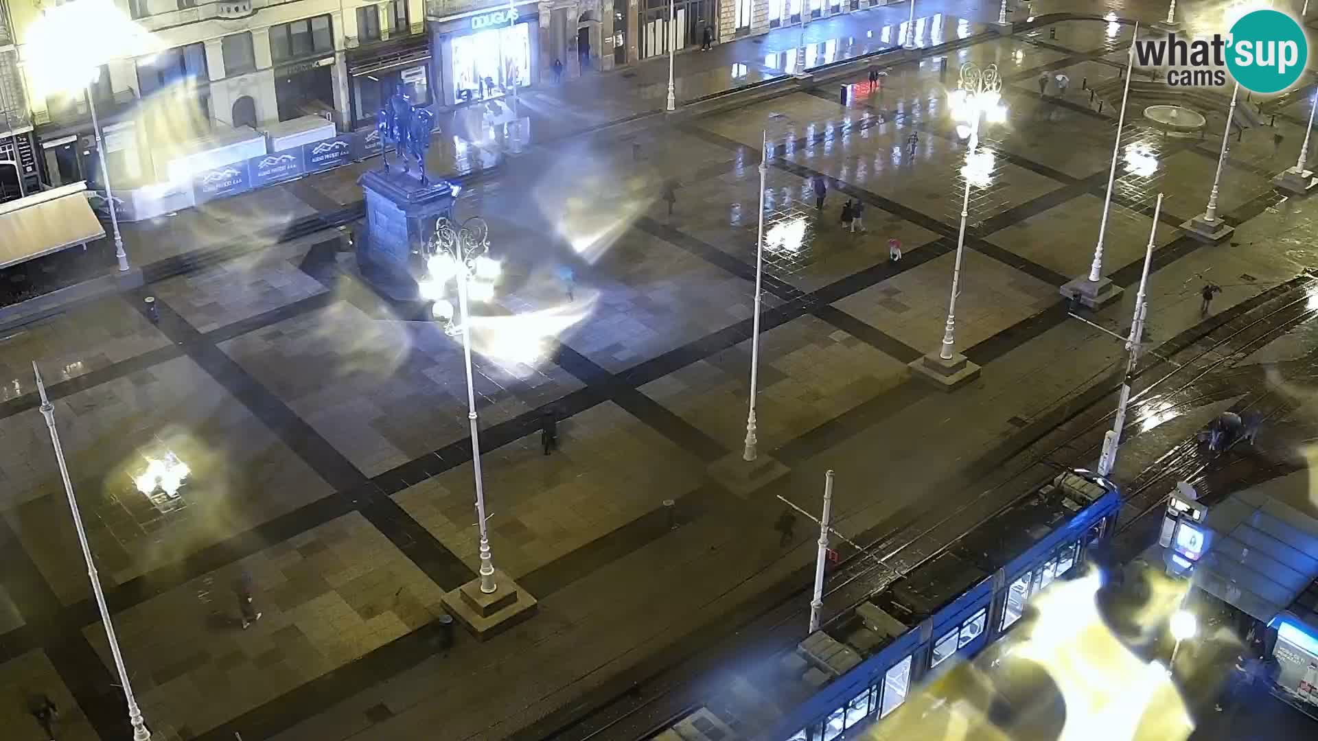 Trg Bana Jelačića v živo Zagreb – Hotel Dubrovnik
